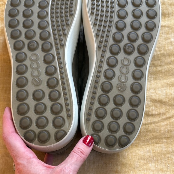 ECCO Men's Soft 7 Leather Sneaker - Picture 14 of 17